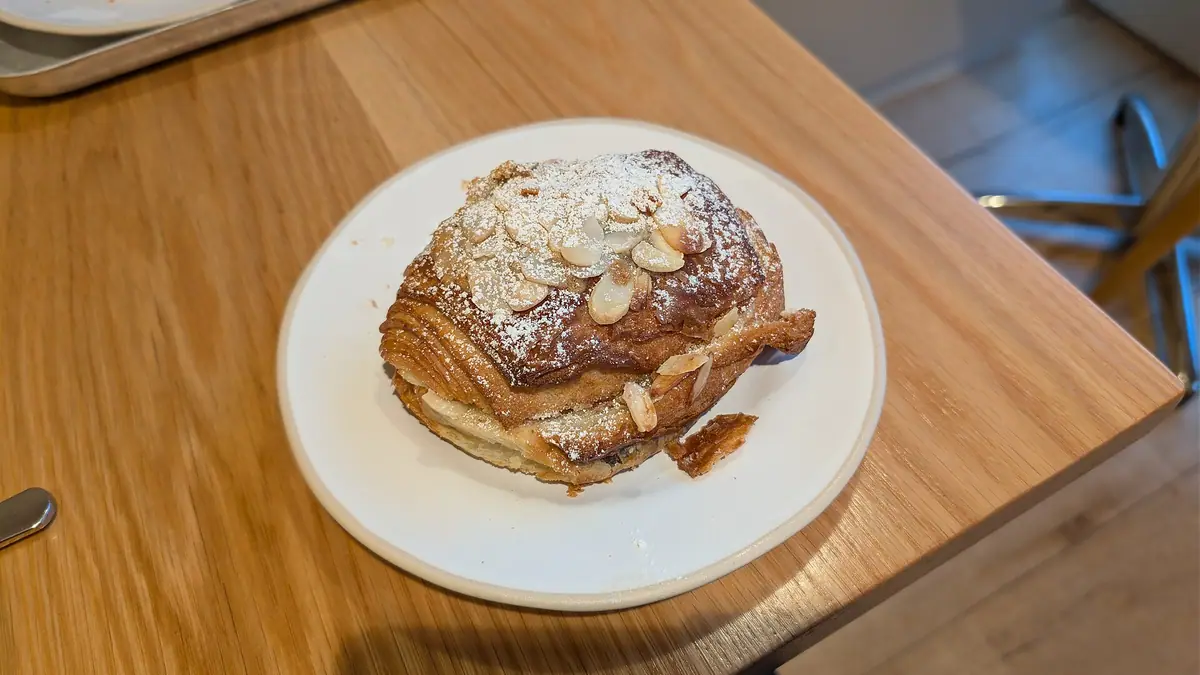 Cake Inn – patisserie in Mapesbury, London
